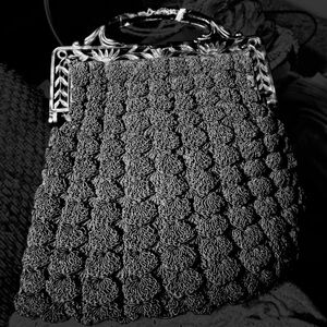 Vintage  ~ 1930s ~ Purse  ~ “Popcorn” or  “Frame shell” Crochet Handbag ~ Black